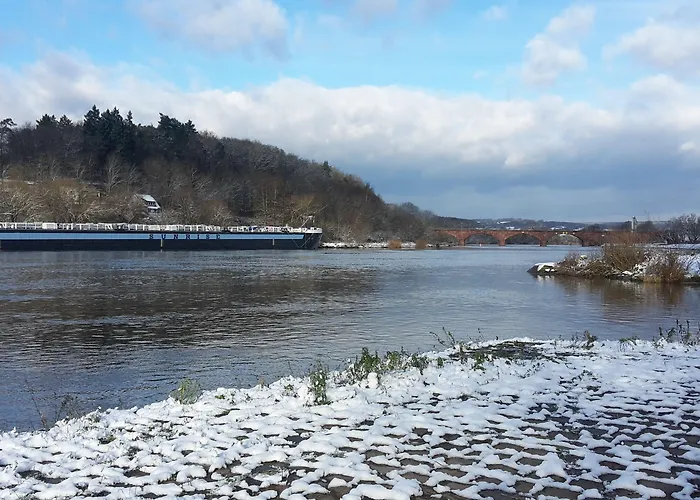 Mainblick Garni 여관 3*